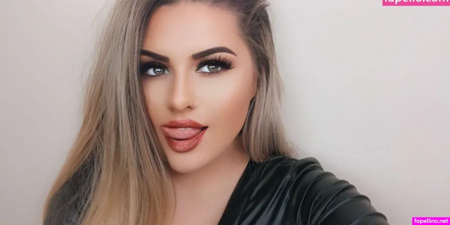 Maci Carter OnlyFans Thumbnail #InHLPoj5kw