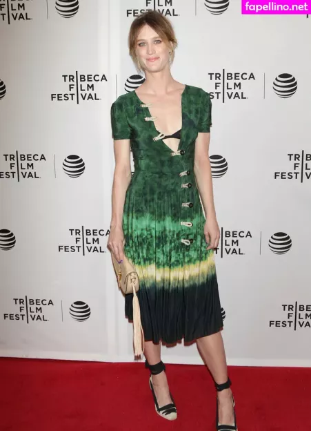 Mackenzie Davis OnlyFans Thumbnail #Xx6aP6qUIX