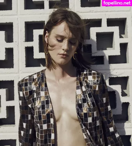 Mackenzie Davis OnlyFans Thumbnail #Y5jQYhubnk