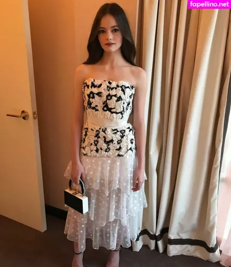 Mackenzie Foy OnlyFans Thumbnail #89QwMrDeJx