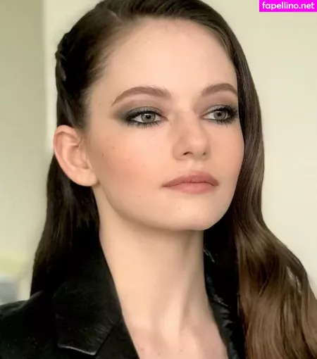 Mackenzie Foy OnlyFans Thumbnail #FdfsvRMt4x