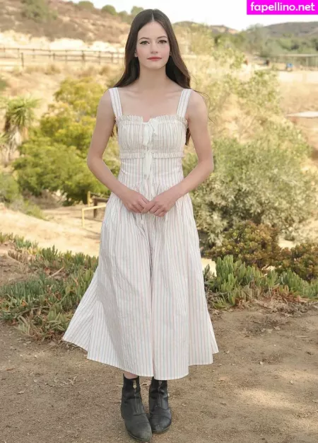 Mackenzie Foy OnlyFans Thumbnail #HQatHoZ8uO