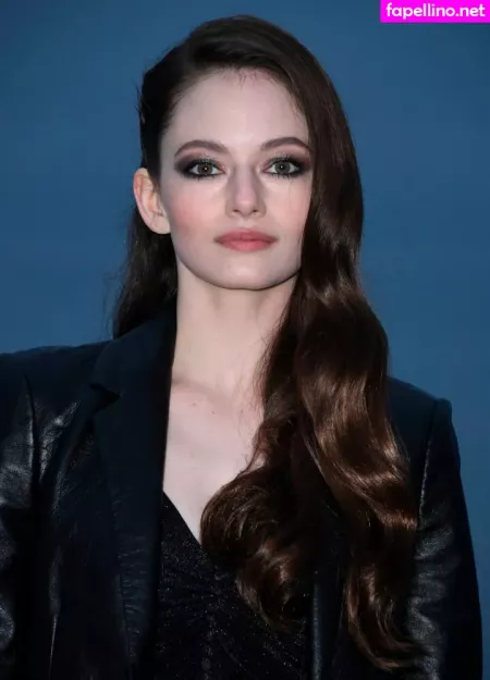 Mackenzie Foy OnlyFans Thumbnail #YaUg64rnLj
