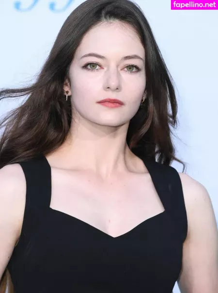 Mackenzie Foy OnlyFans Thumbnail #caXTQvkTXR