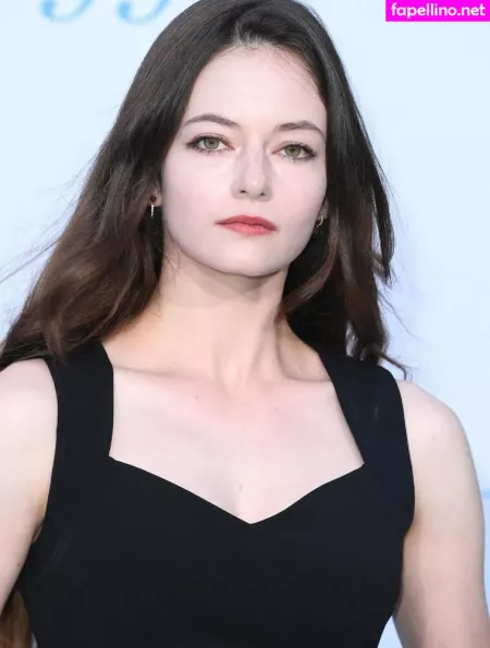 Mackenzie Foy OnlyFans Thumbnail #mCP4yHkpGp