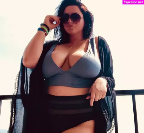 Mackenzie J OnlyFans Thumbnail #Y6eVXQKnqc