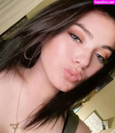 Mackenzie J OnlyFans Thumbnail #gFhWGWumYR