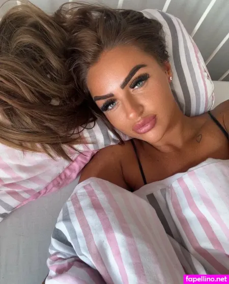 Mackenzie Jade OnlyFans Thumbnail #1CEUXagqqM