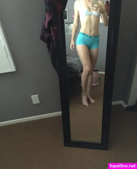 Mackenzie Lintz OnlyFans Thumbnail #4P7l33FzZS
