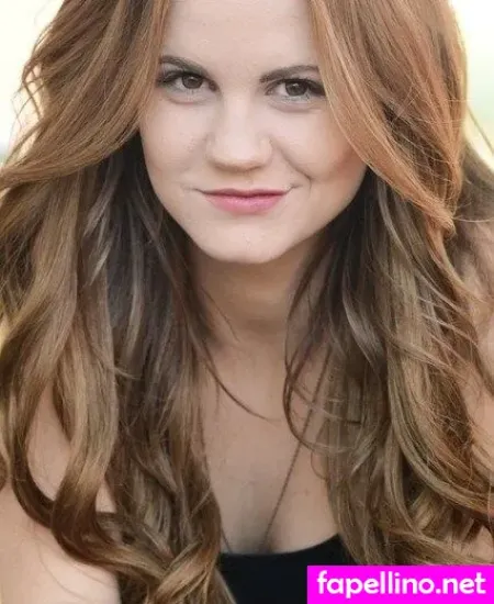 Mackenzie Lintz OnlyFans Thumbnail #O6G3lqjfCb