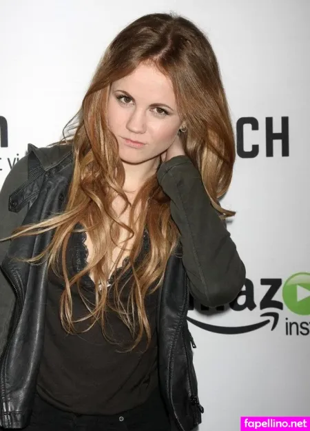 Mackenzie Lintz OnlyFans Thumbnail #wDJIfWdguJ