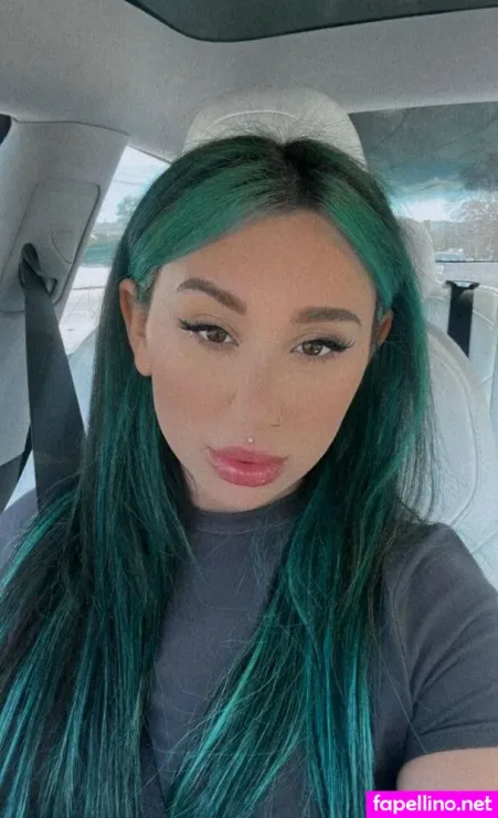 Mackenzie Marie OnlyFans Thumbnail #1DDO0XcM3U