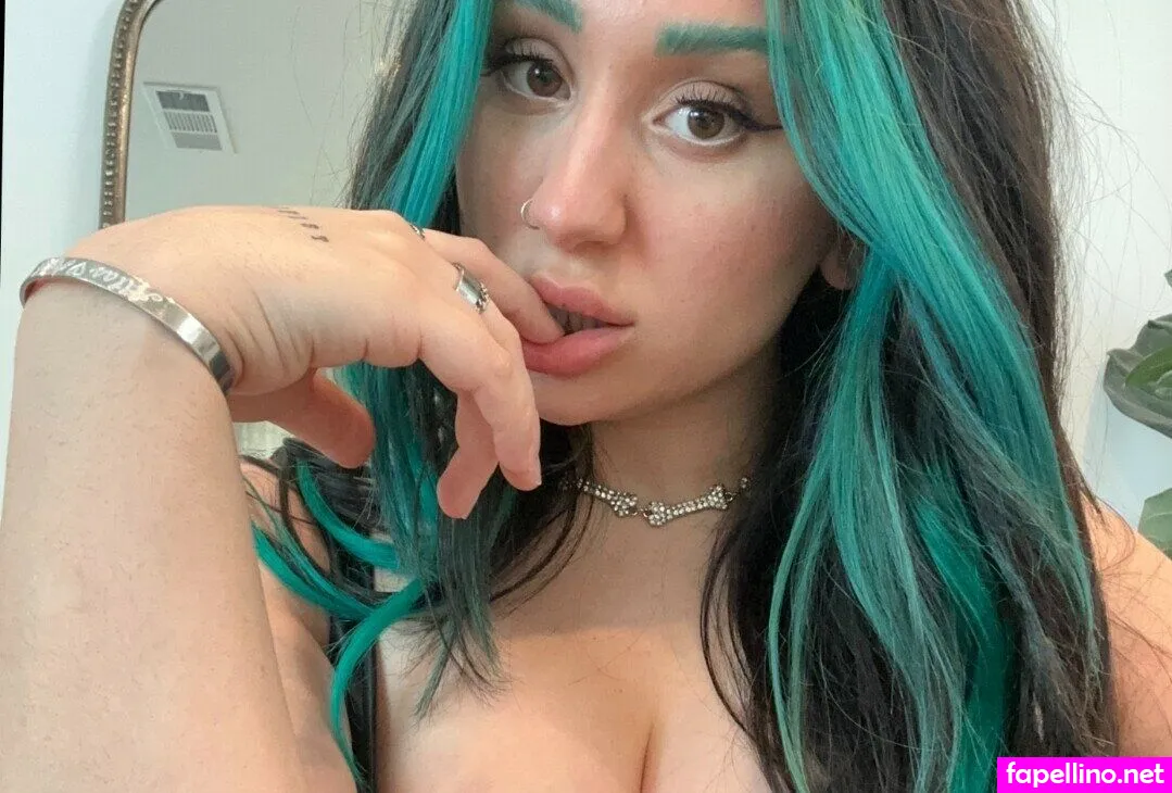 mackenziemmarie, mackenziessecret Nude Leaked OnlyFans Photo #ZM0uhuD0bw
