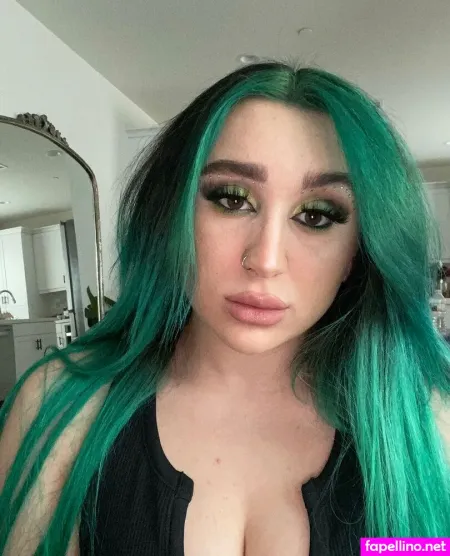 Mackenzie Marie OnlyFans Thumbnail #wMsQ5GYj0L