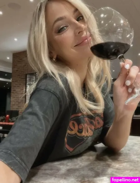 Mackenzie Porter OnlyFans Thumbnail #LuxG6oxfX0