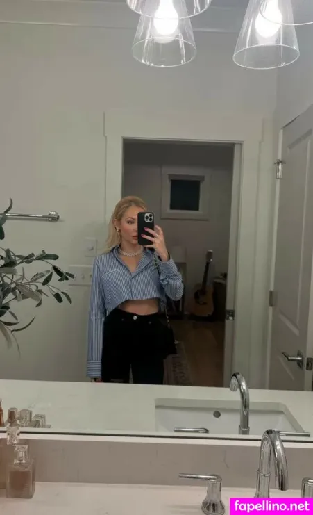 Mackenzie Porter OnlyFans Thumbnail #NT7VToZgZr