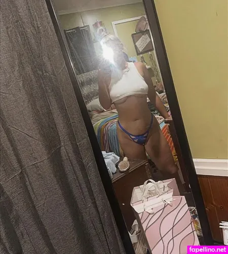 Mackenzie Walker OnlyFans Thumbnail #0czOIxDvd1