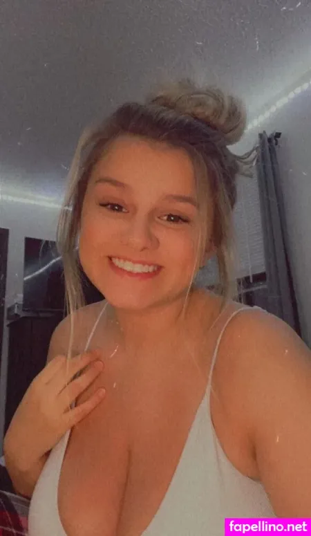 Macy Nicole Burris Main Profile Photo