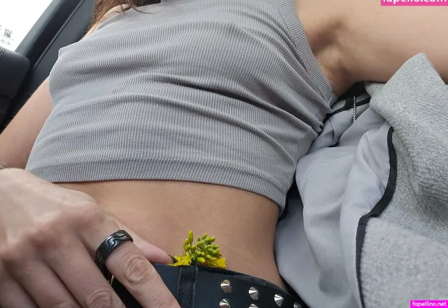 Mad Vera OnlyFans Thumbnail #MOARruINLL