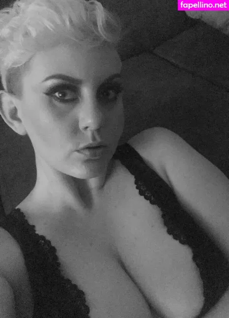 Madam Genevieve OnlyFans Thumbnail #nNXE46jNdQ