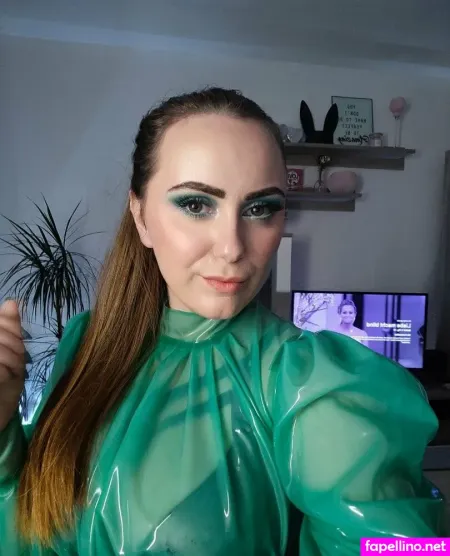 Madame Alaska Official OnlyFans Thumbnail #yiwdTLHNvo