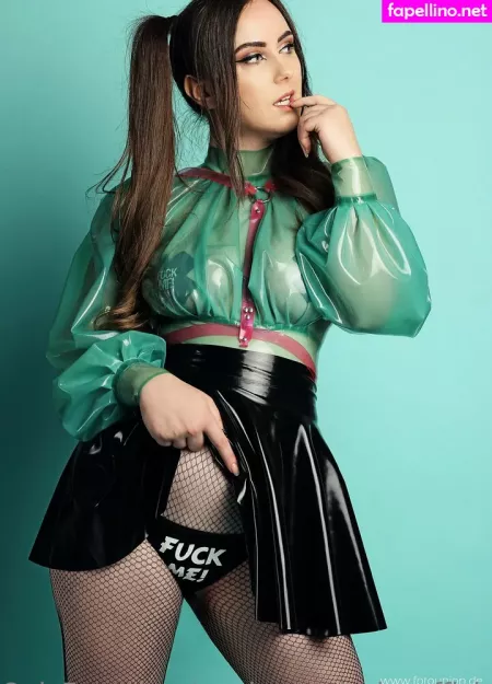 Madame Alaska OnlyFans Thumbnail #6ByVEUPGx3