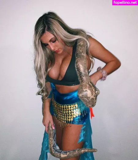 Maddie Clark OnlyFans Thumbnail #7KEnbecQpu