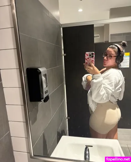 Maddie Elizabeth OnlyFans Thumbnail #yTVxvQFbnO