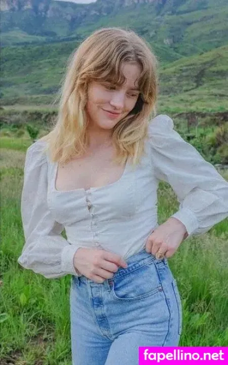 Maddie Hasson OnlyFans Thumbnail #0RwjRxjD6N