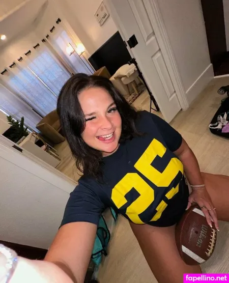 Maddiemoon7 OnlyFans Thumbnail #jRJ1H6mS2Y