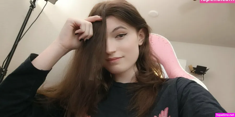 Maddietwt 3 OnlyFans Thumbnail #IXw55enWKj