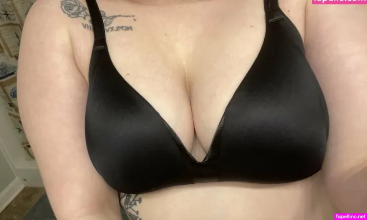 Maddiexmichaels OnlyFans Thumbnail #PbGYO0kAk4