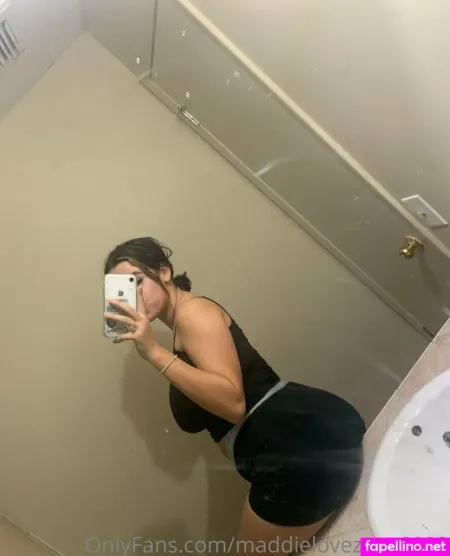 Maddiexofree OnlyFans Thumbnail #irKZJVr1gg