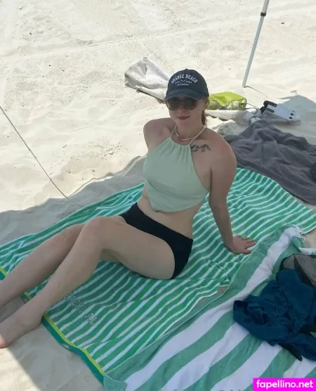 Maddikittiii OnlyFans Thumbnail #9RAVAyi0zt