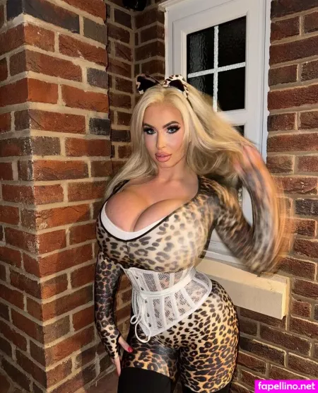 Maddison Fox 20 OnlyFans Thumbnail #X1aiYFb4zF