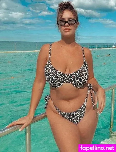 Maddy Barker OnlyFans Thumbnail #q9SxnMiJhn