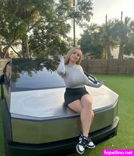 Maddy Summers Main Profile Photo