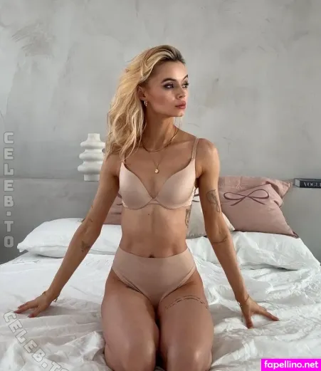 Madeeelinew OnlyFans Thumbnail #wKOsxy9REK
