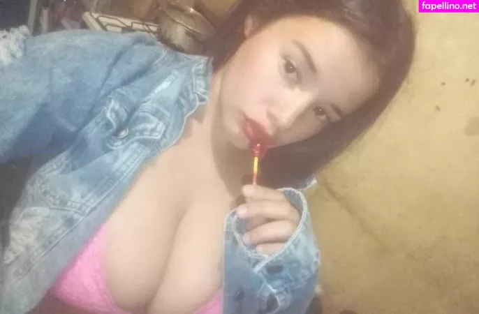 Madelaniexx OnlyFans Thumbnail #QknVoM4P4o