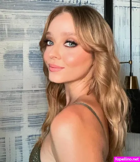 Madeleine Arthur OnlyFans Thumbnail #0HiLbSN2fw