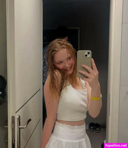 Madeleine B123 OnlyFans Thumbnail #43wrpxHveO