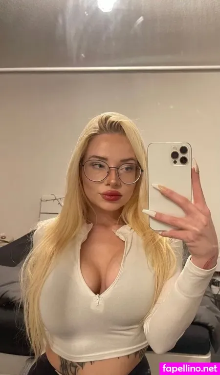 Madeleine Smdt OnlyFans Thumbnail #Tno9B1hTAx