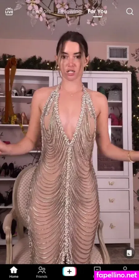 Madeleine White OnlyFans Thumbnail #a7z5D1ible