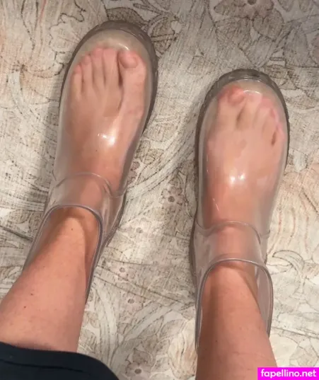 Madeleine White OnlyFans Thumbnail #iwRrtr1aS1