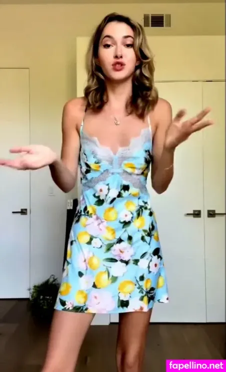 Madeleinecwhite OnlyFans Thumbnail #8zWSvff3uq