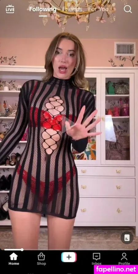 Madeleinecwhite OnlyFans Thumbnail #BX8wc5bduS