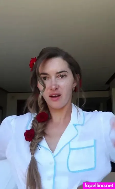 Madeleinecwhite OnlyFans Thumbnail #WUU0R5uPuU