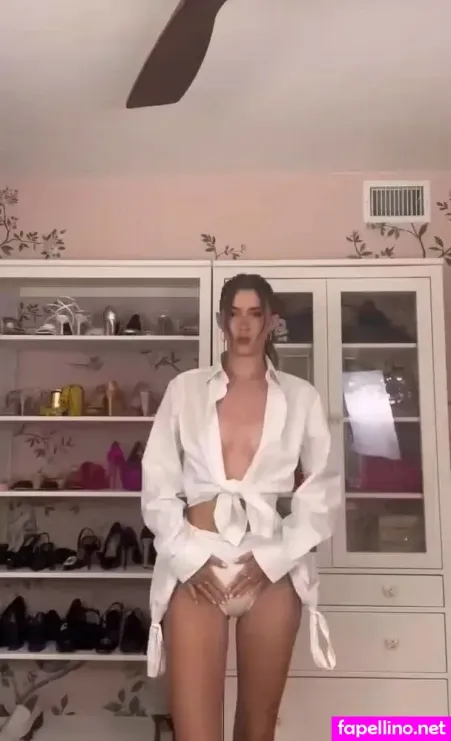 Madeleinecwhite OnlyFans Thumbnail #xbkiMi1a6J