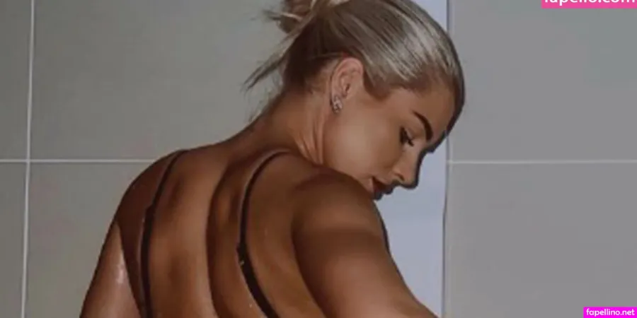 Madelene W OnlyFans Thumbnail #FhhUw18fy1