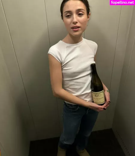 Madeline Argy OnlyFans Thumbnail #DHdHl2DbfG